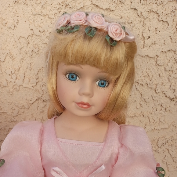Porcelain Angel Doll The Heritage Collection PINK OR WHITE **CHOICE* - Picture 3 of 16